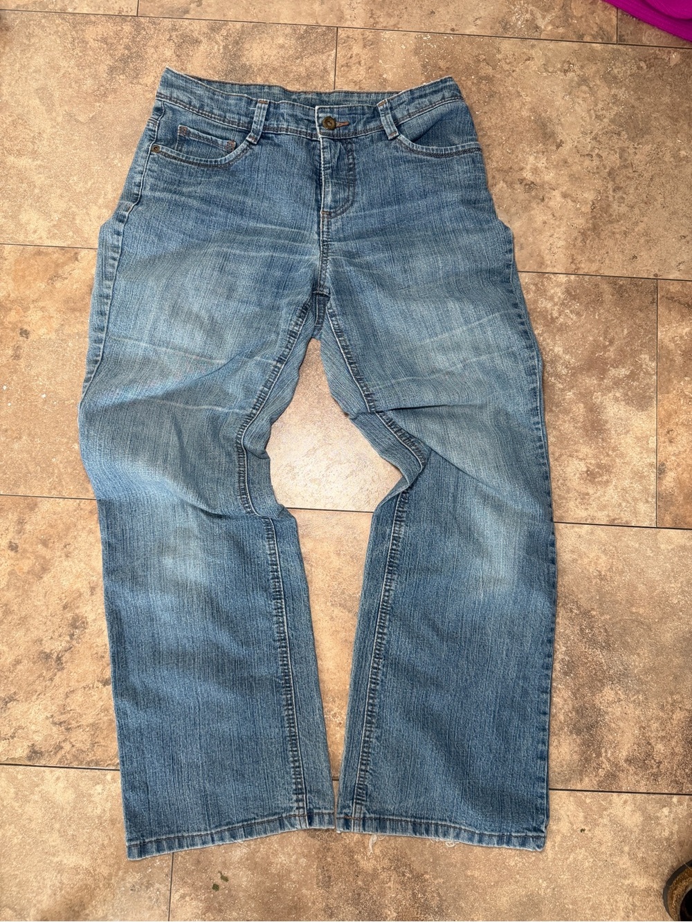 Sonoma Women's Straight Leg Jeans in Medium Blue Wash